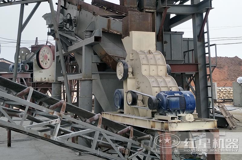 雙極破碎機(jī)生產(chǎn)現(xiàn)場 雙極破碎機(jī)生產(chǎn)現(xiàn)場